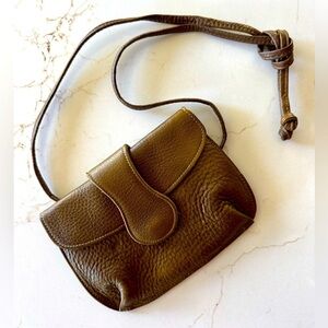 Calderon Vintage Retro Olive Pebbled Leather Crossbody Bag Snap Close Tie Belt